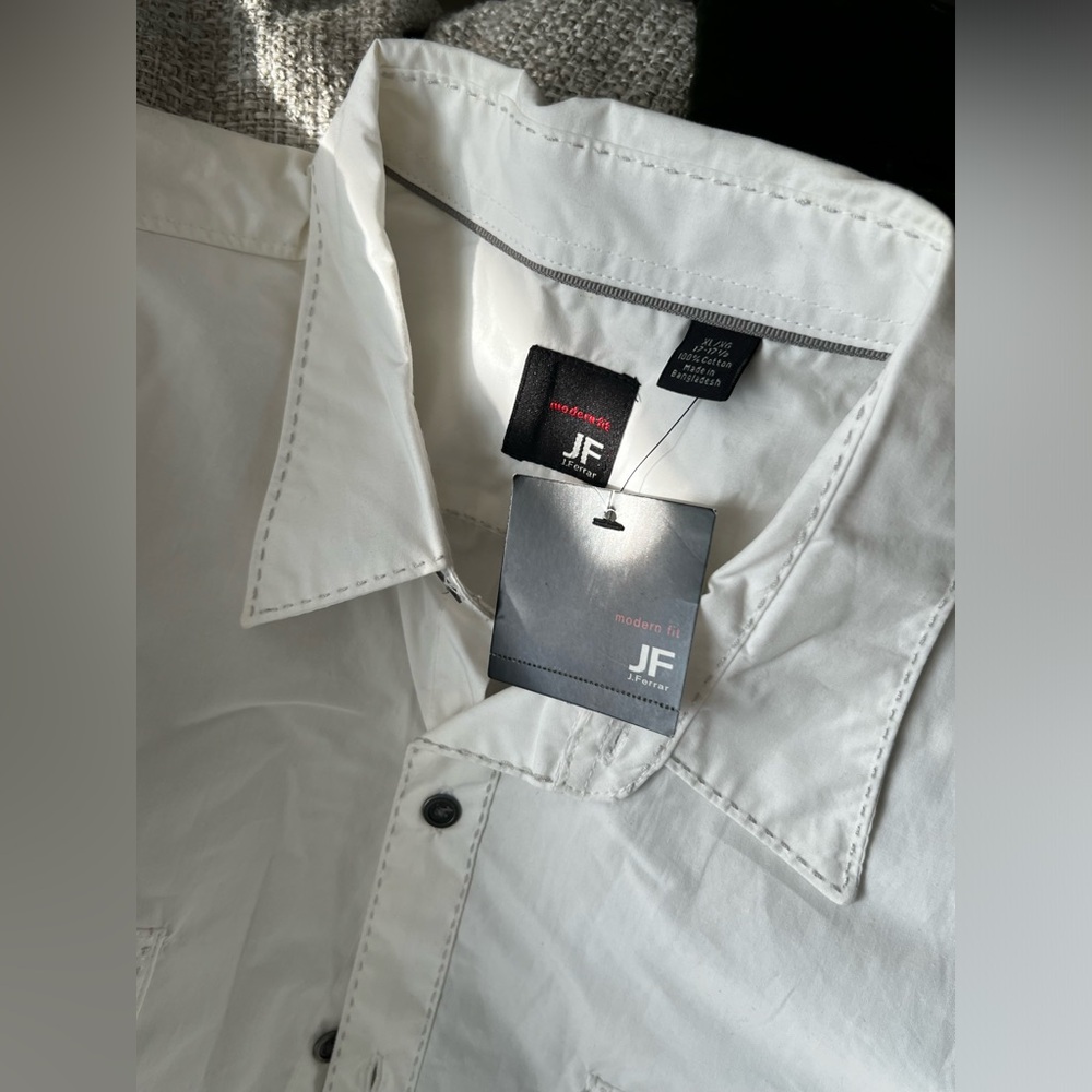 NWT Mens Button Up - Picture 3 of 4